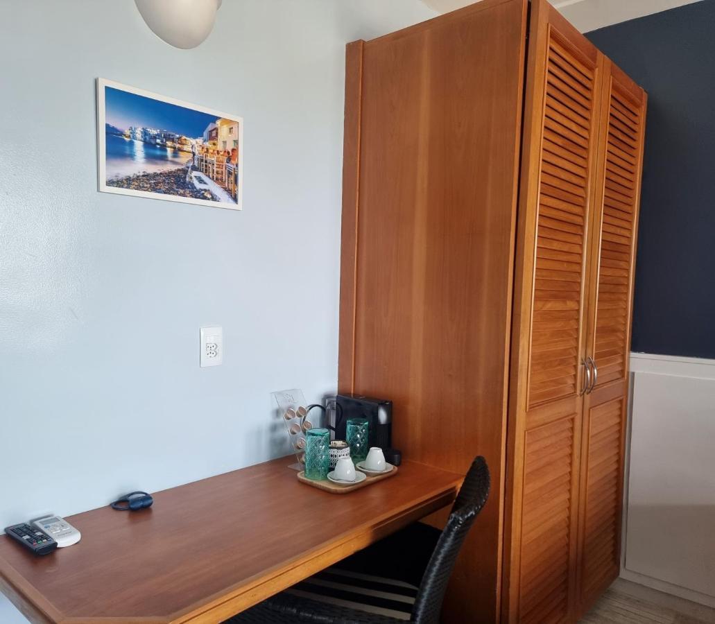 Santorini 4*